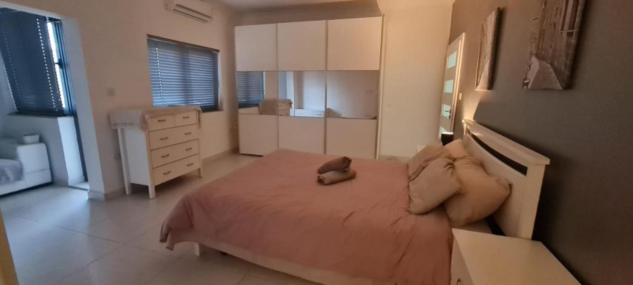 شقة خليج سانت بول  في La Casa Cartago المظهر الخارجي الصورة